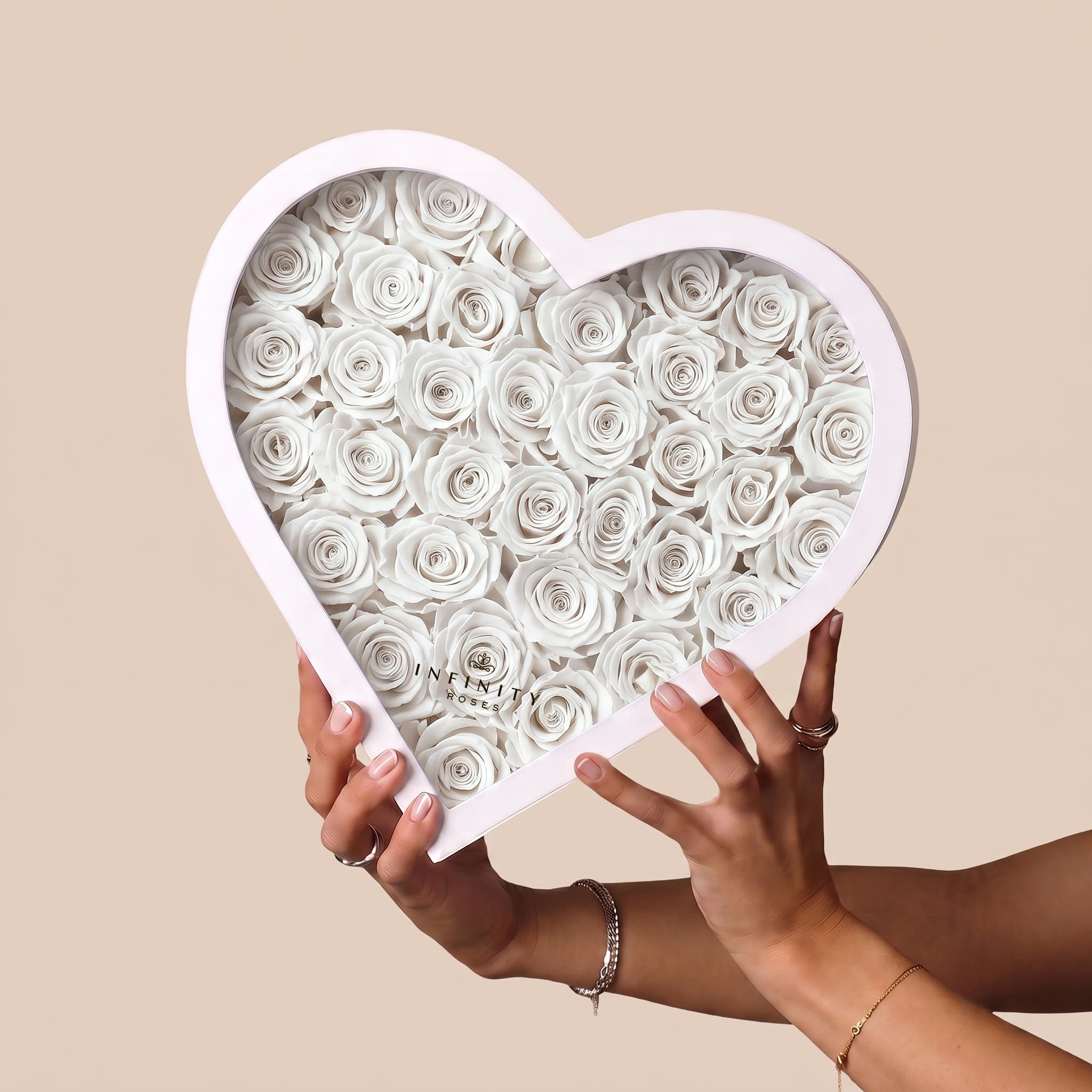 Grand Heart Box - White Rose - White Box