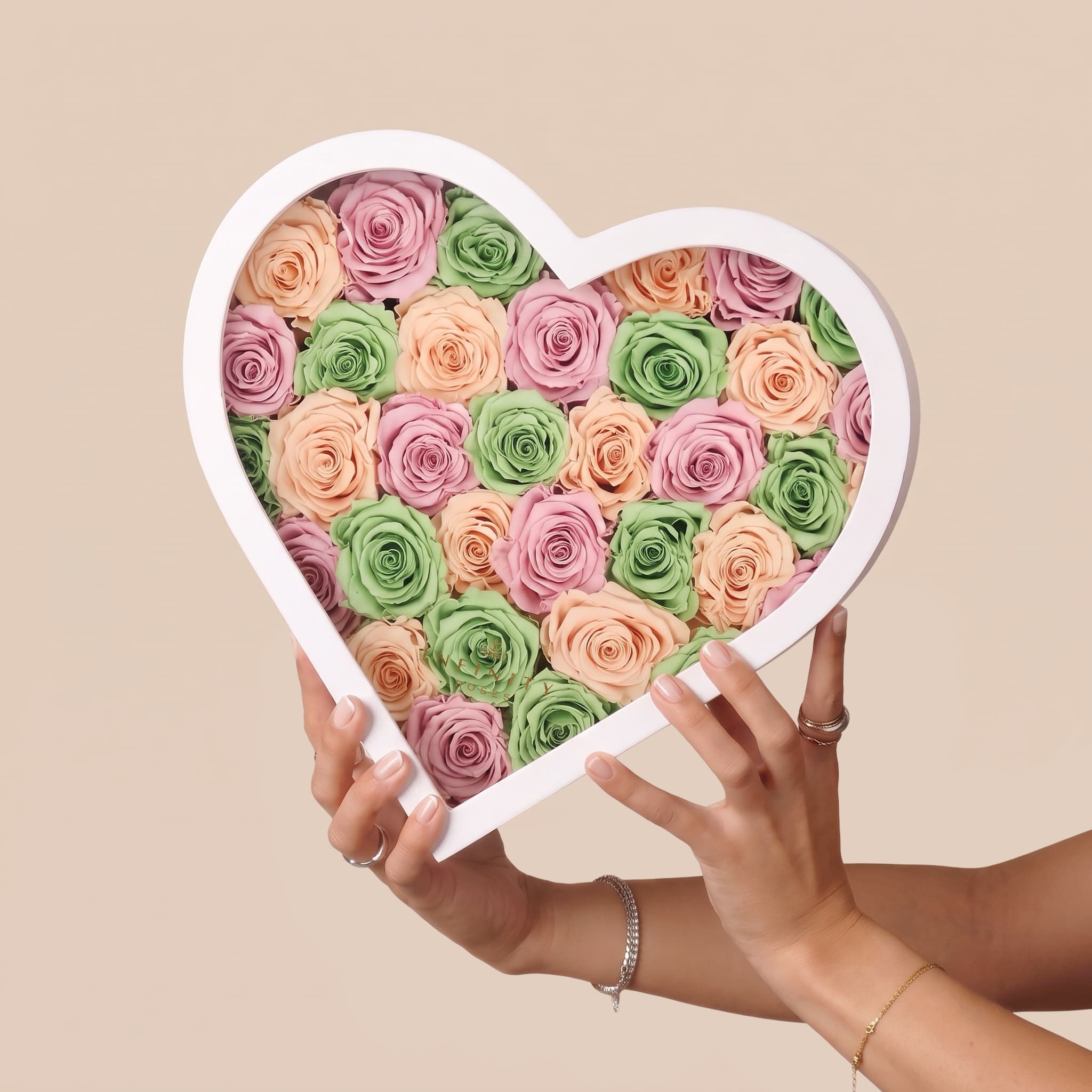 Grand Heart Box - Garden Rose - White Box